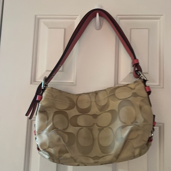 Coach convertible strap east west , pink leather trim, signature canvas bag GUC - Picture 9 of 10